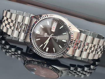 Seiko - Seiko 5 Automatic Day-Date - Sans prix de réserve -