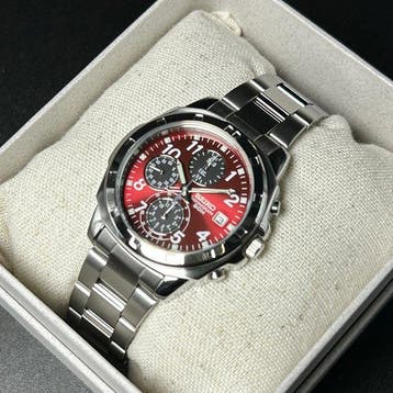 Seiko - Chronograph - Quartz - Red Dial - Zonder