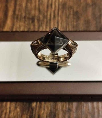 Harry Potter - - Film rekwisiet 1/1 Ring van de Horcrux van, Verzamelen, Film en Tv, Nieuw