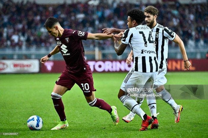 Weston McKennie – Match Worn Juventus Derby della Mole, Collections, Collections Autre