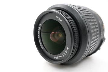 Nikon AF-S DX NIKKOR 55-200mm f/4-5.6G ED VR / AF-S DX
