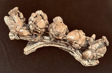 FARO - A. Lucchesi - Beeldje - Family of Sparrows on a