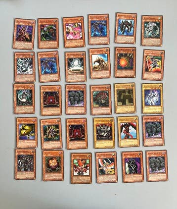 Konami - 163 Cartes en vrac - Yu-Gi-Oh!, Hobby & Loisirs créatifs, Jeux de cartes à collectionner | Yu-gi-Oh!