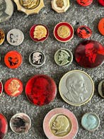 Écussons USSR Soviet Union large Thematic collection of, Antiek en Kunst