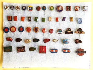 Themacollectie - Autos pins 143 stuks