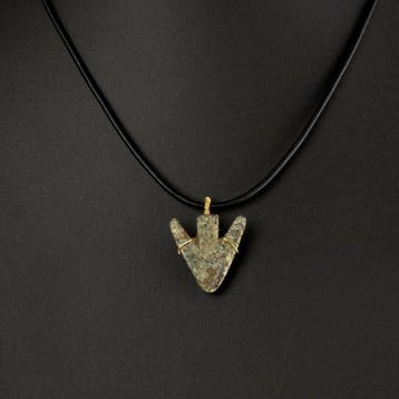 Romain antique Bronze Pendentif amulette à pointe de flèche