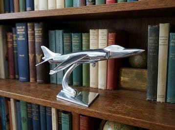 Ornement décoratif - avion à réaction