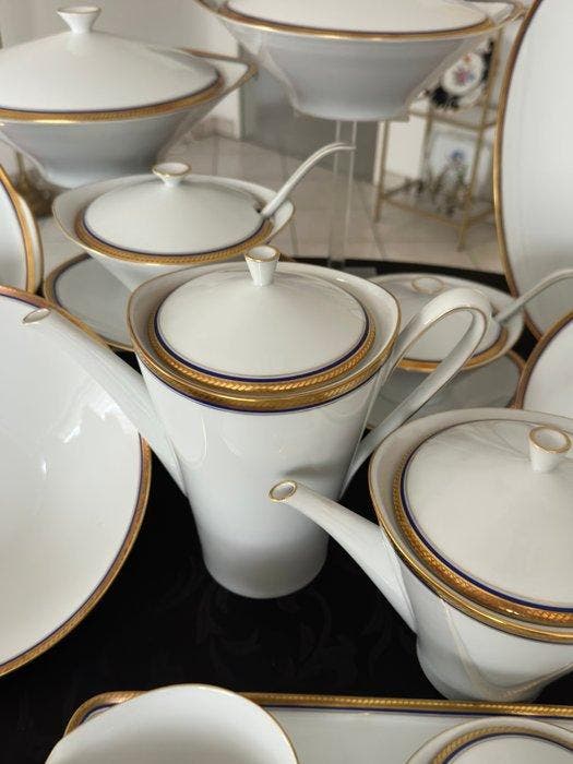 Hutschenreuther - Dekor-Gold-Rand + Linie in Kobaltblau -, Antiek en Kunst, Antiek | Meubels | Tafels