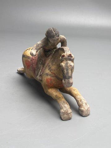Chinois ancien, empire unifié des Tang Céramiques peintes de