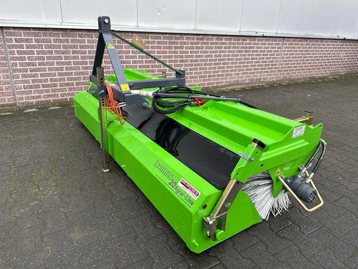 Bema Argar - Tractor veegmachine met opvangbak, Tuin en Terras, Veegmachines, Nieuw, Ophalen of Verzenden