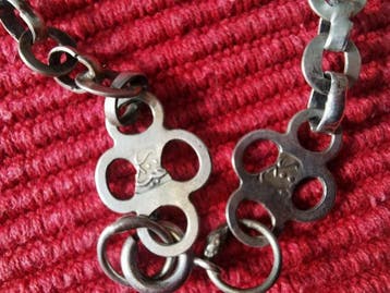Super e collier Talisman Égyptien en argent 800 - Le Caire