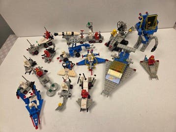 Lego Set - Classic Space - 16 Space Sets (Check Description, Enfants & Bébés, Jouets | Duplo & Lego