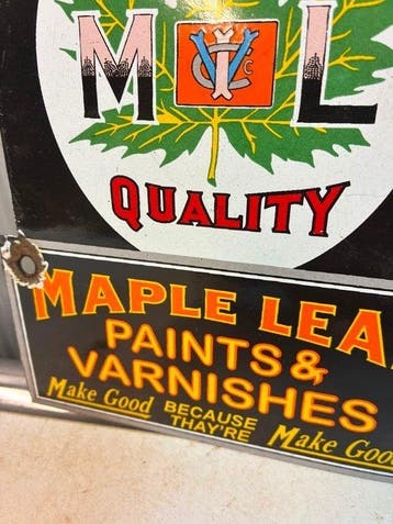 Vintage Maple Leaf Paints & Varnishes panneau publicitaire