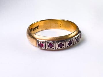 Ring - 18 karaat Geel goud - 0.36ct. tw. Robijn, Nieuw