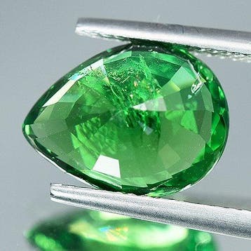 1 pcs Groen Tsavoriet - 6.15 ct - International Gemological, Nieuw
