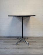 Vitra - Charles & Ray Eames - Tafel - Eames-tafel - Metaal