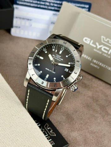 Glycine - Airman Contemporary Worldtimer black Date - Zonder, Bijoux, Sacs & Beauté, Montres | Hommes
