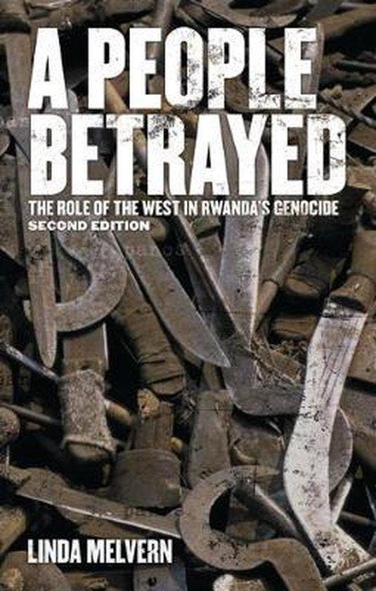 People Betrayed 9781848132450 Linda Melvern, Livres, Langue | Anglais, Envoi