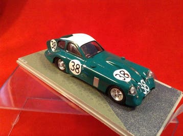 Bizarre 1:43 - Voiture de course miniature - ref. #BZ101