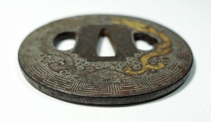 Themacollectie - Edo-periode ijzeren tsuba met dubbele draak, Antiquités & Art, Antiquités | Jouets