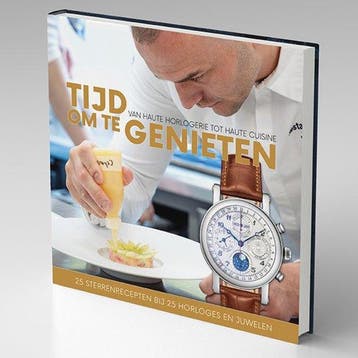 Kookboek Tijd om te Genieten - 25 sterrenchefs 9789090413778, Boeken, Verzenden, Zo goed als nieuw, Sandor van Es