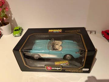Bburago 1:18 - Voiture miniature - Chevrolet Corvette (1957)
