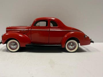 Danbury Mint 1:24 - Voiture miniature - 1940 Ford Deluxe, Nieuw