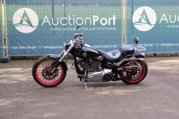 Veiling: Motor Harley-Davidson BREAKOUT SOFTAIL Benzine 2015, Motoren