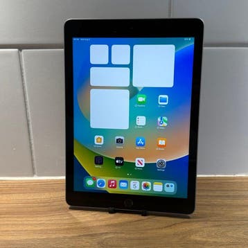 Apple iPad (5th generation) 128GB Wifi - Mobiele telefoon, Nieuw