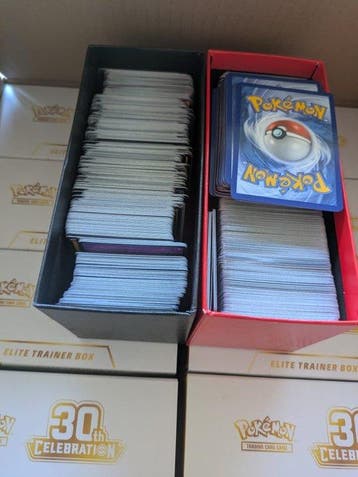 Card 30TH Celebration - 10x ETB - No Packs + 1000x BULK, Nieuw