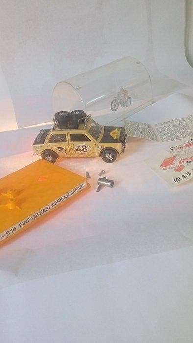 Politoys - Modelauto - Fiat 128 East africano safari, Hobby & Loisirs créatifs, Voitures miniatures | 1:5 à 1:12