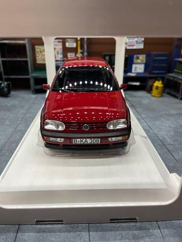 Norev 1:18 - Modelauto - Volkswagen III Golf GTI mk3 (1996)