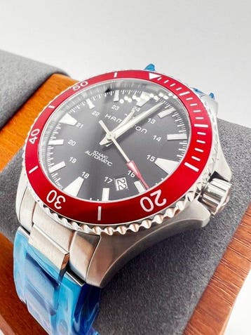 Hamilton - Khaki Navy Scuba Auto - H82405130 Red Bezel, Nieuw