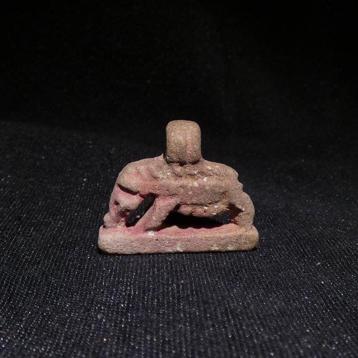 Oud-Egyptisch Faience Sow amulet. 2,7 cm L. 664 - 332 v.Chr., Verzamelen, Mineralen en Fossielen