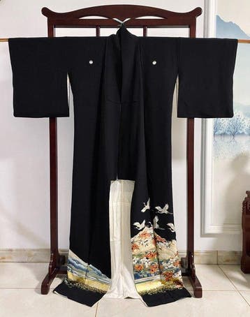 Zwarte tomesode-kimono - Japan - Heisei periode (1989-heden)