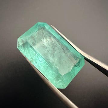 Émeraude - 21.54 ct - Bellerophon Gemlab