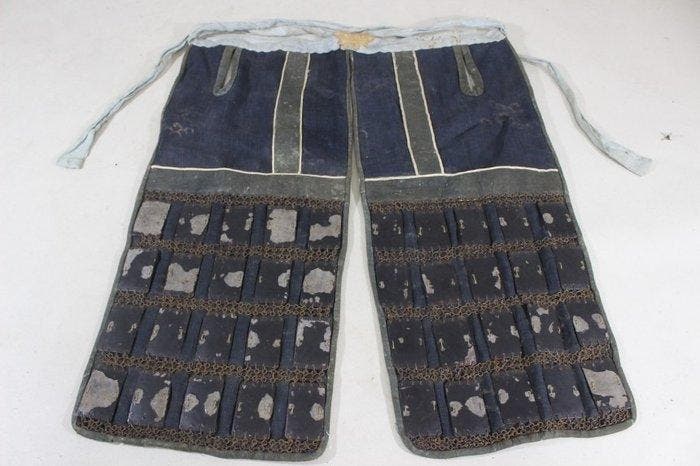 Harnas - Japan - Kurourushinuri Sangu (Kote , Haidate ,, Antiek en Kunst, Antiek | Overige Antiek