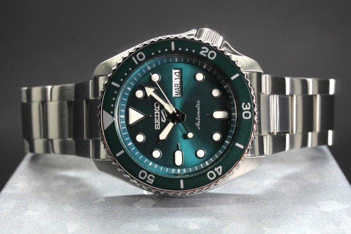 Seiko - Automatic Sport 5 Green Dial - Zonder minimumprijs -, Bijoux, Sacs & Beauté, Montres | Hommes