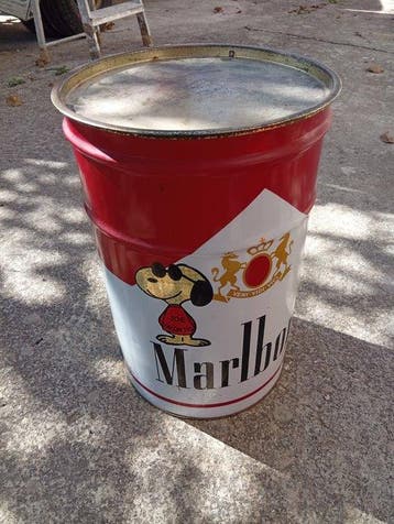 Caisse - Fer - Tonneau Marlboro avec couvercle