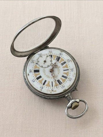 Montre à gousset en argent massif – Gt Comptoir National