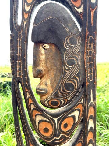 Ancienne sculpture en bois représentant un ancêtre de Black