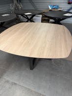 Wellington eettafel, verjongde rand, kleur misty oak