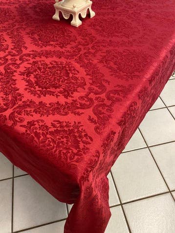 san Leucio - groot en kostbaar damastrood tafelkleed -