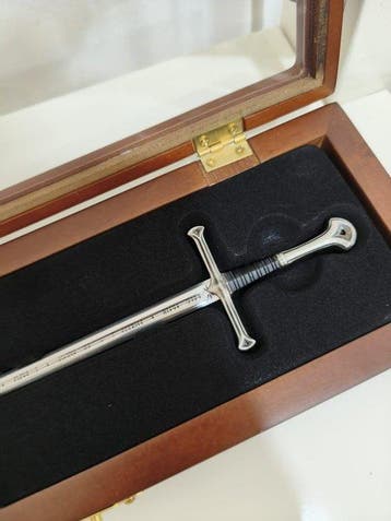Lord of the Rings - - Film rekwisiet Aragorns zwaard, Nieuw