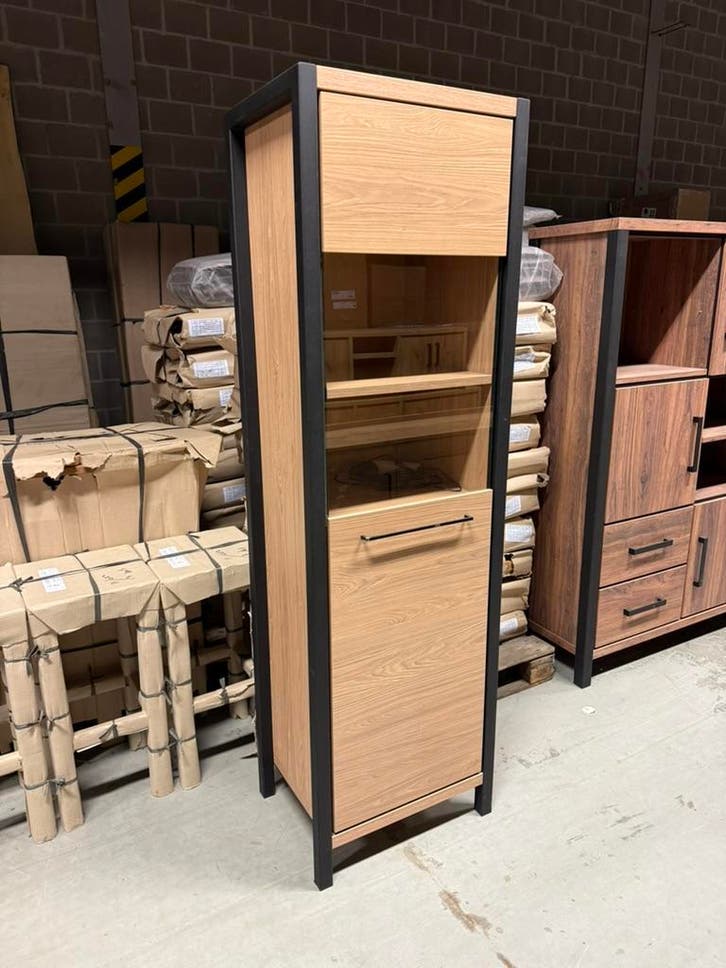 Serval vitrine smal, blonde oak, Maison & Meubles, Armoires | Vitrines