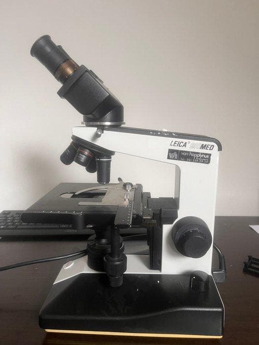 Binocular microscope - 2000 - Suisse - Leica, Collections, Appareils photo & Matériel cinématographique