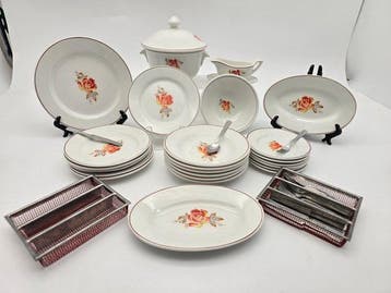 S.C. RICHARD - Tafelservies voor 6 (42) - Porselein -, Antiek en Kunst