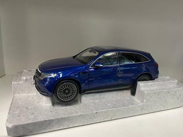NZG models 1:18 - Modelauto - Mercedes-Benz EQC