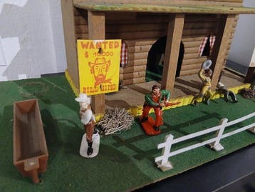 Starlux, la hote aux jouets, décors western, Ranch, saloon,
