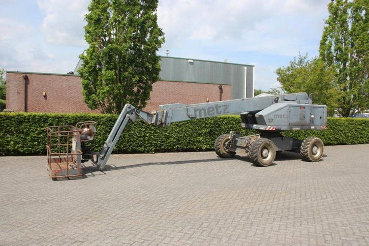 Veiling: Telescoophoogwerker Aichi/Metz SP18AJ Diesel 18.2m, Zakelijke goederen, Machines en Bouw | Liften, Steigers en Ladders